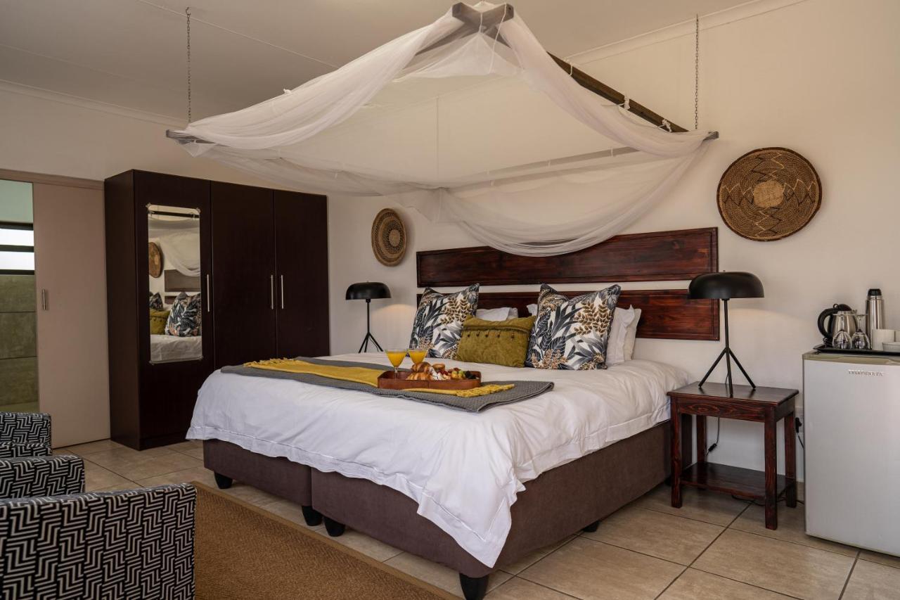 Tshukudu Game Lodge Hoedspruit Exterior photo