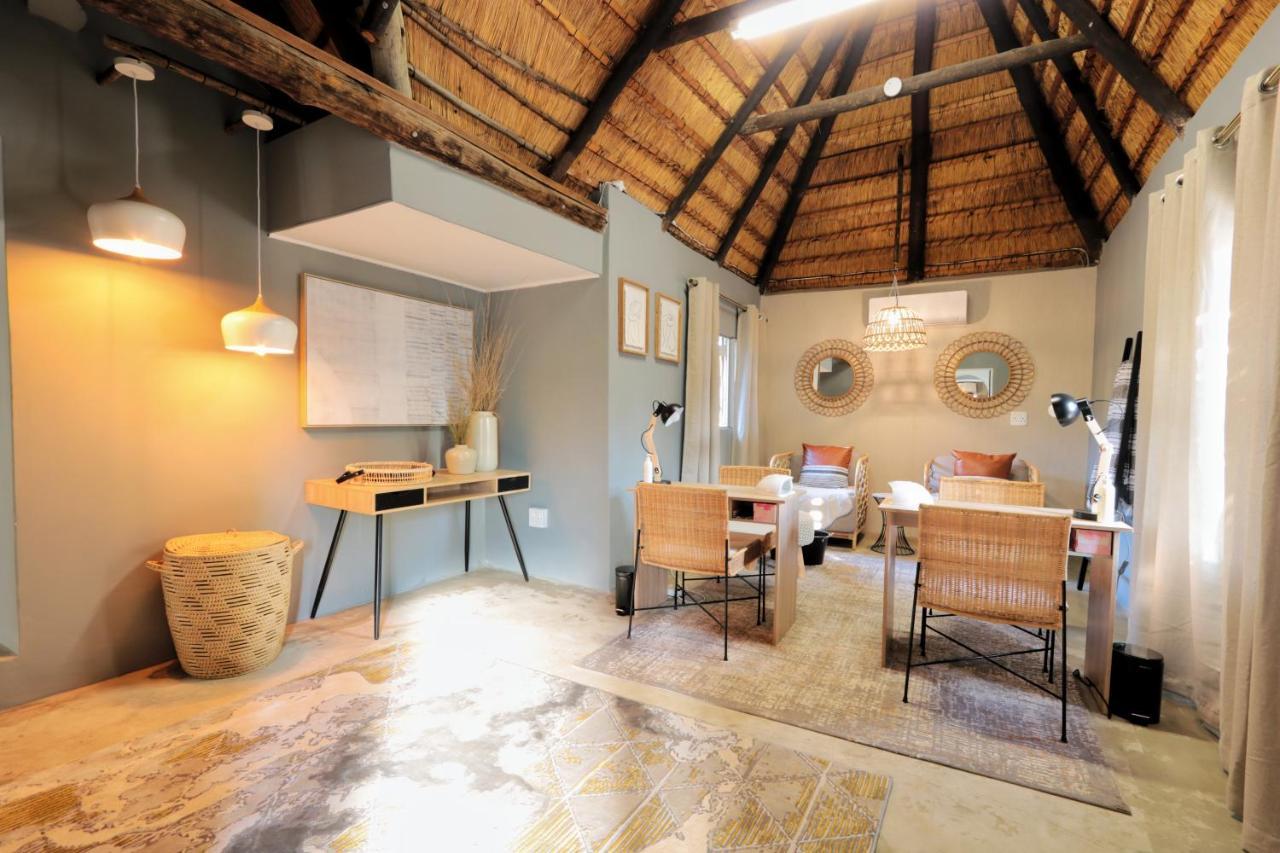 Tshukudu Game Lodge Hoedspruit Exterior photo