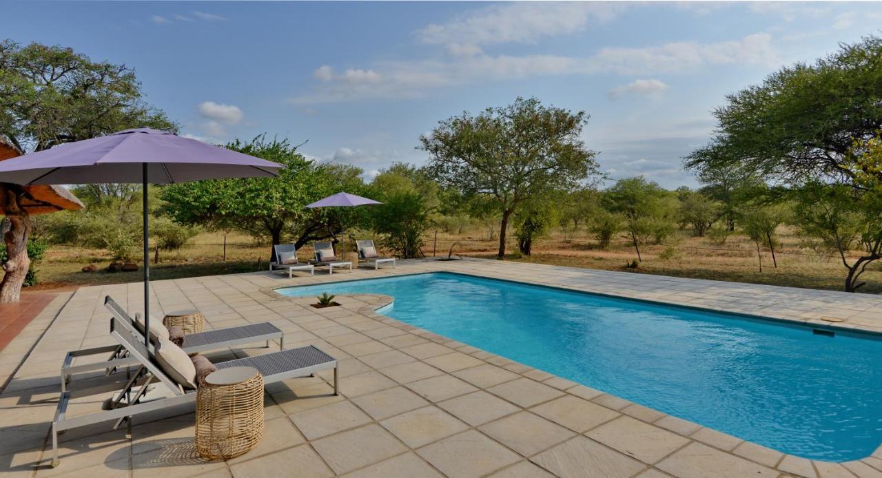 Tshukudu Game Lodge Hoedspruit Exterior photo
